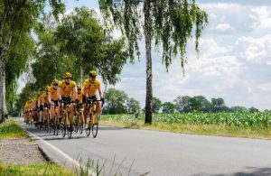 38323944-627e-4f6c-a8b3-66127bfa0408-w_576_h_2000